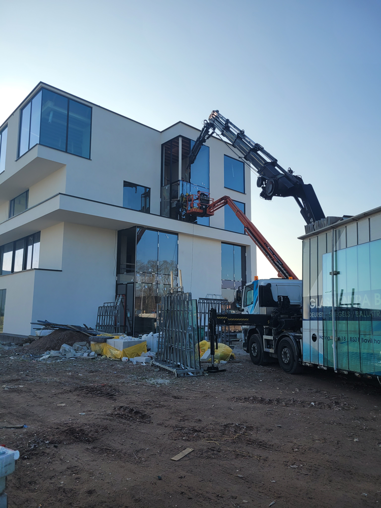 Plaatsen nieuwbouw kraan